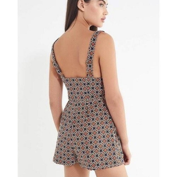 BDG Urban Outfitters UO Daley Corduroy Skort Romper M NWOT - Picture 4 of 5